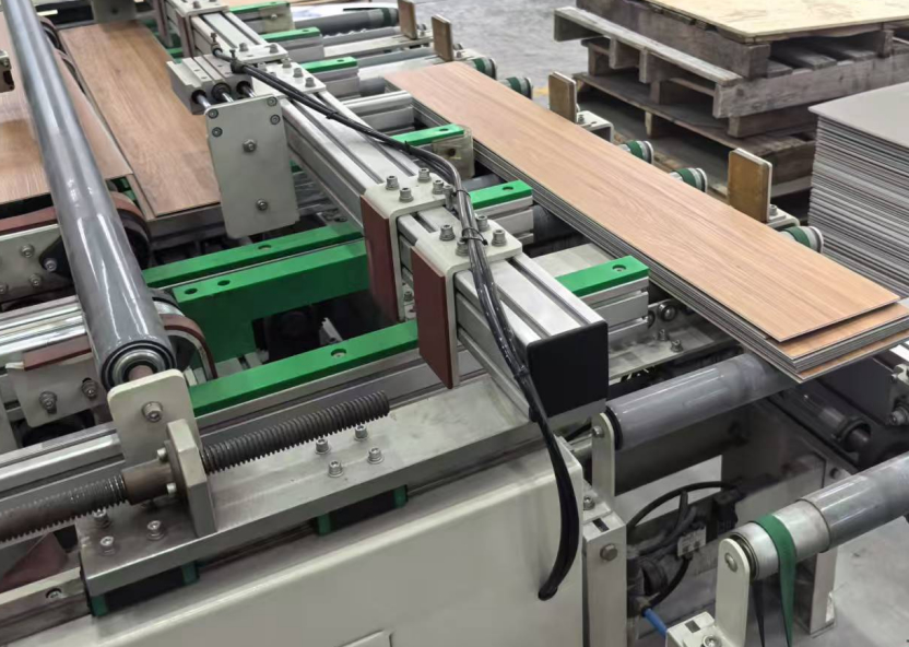 Εμπορικό IXPE SPC Interlock Flooring Ο τέλειος τύπος επιφάνειας για την επιχείρησή σας